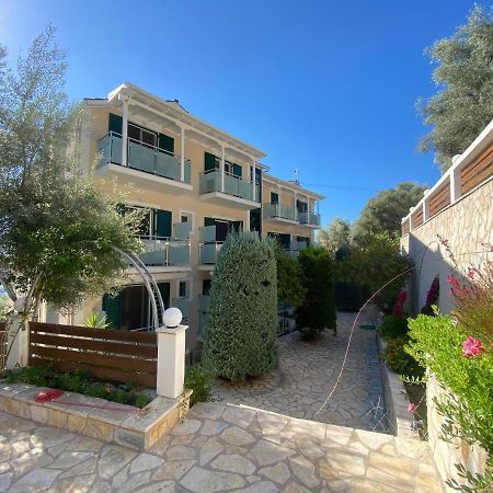 Oasis Hotel Perigiali 외부 사진