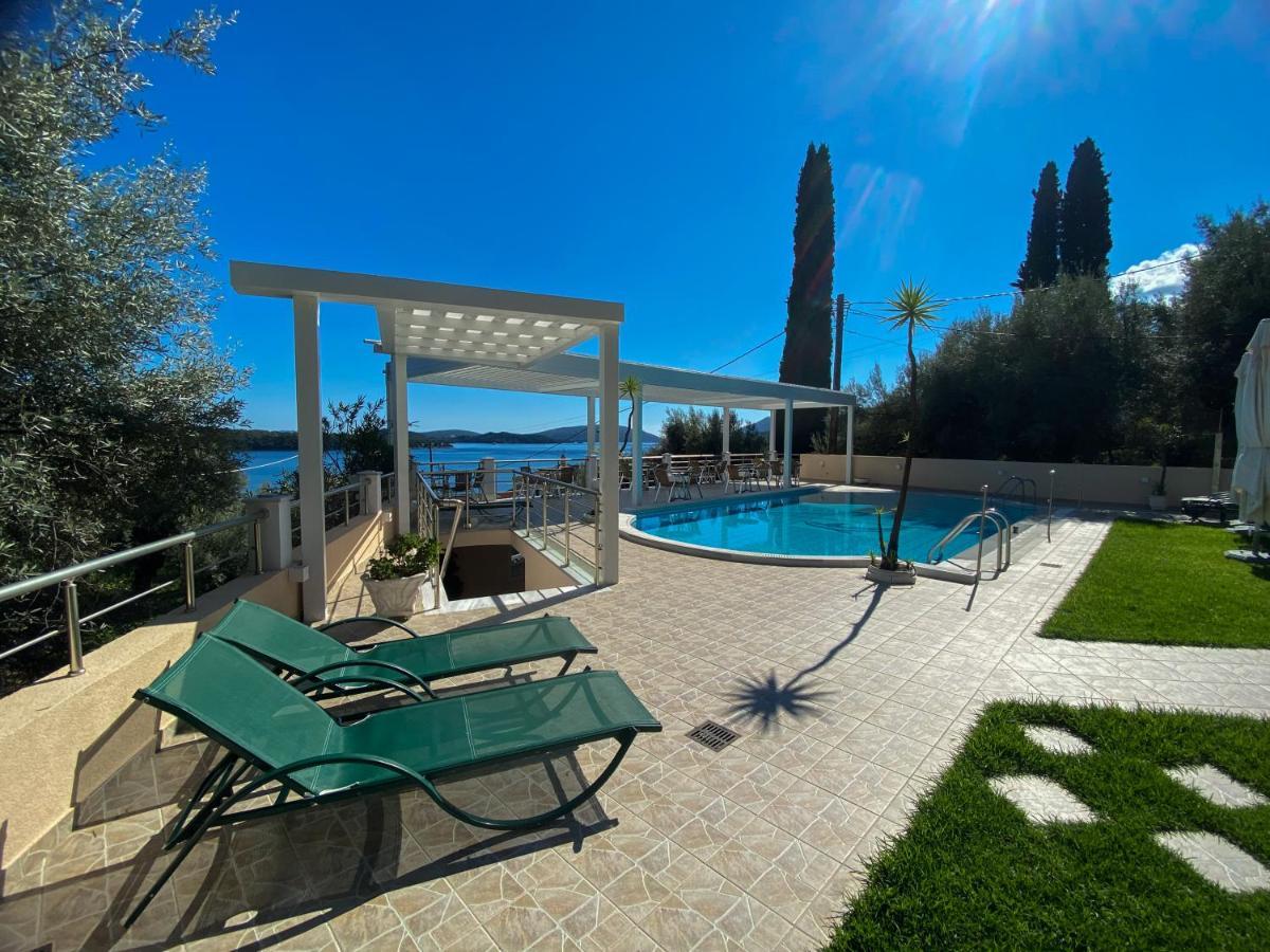 Oasis Hotel Perigiali 외부 사진