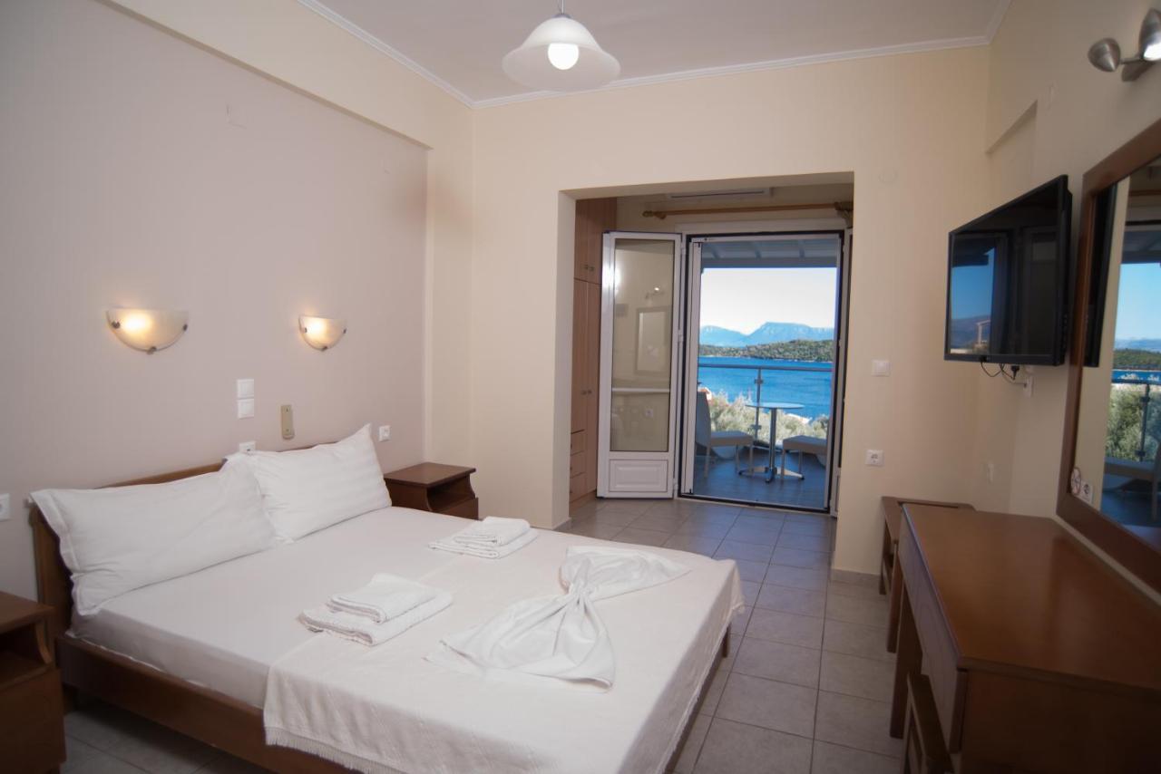 Oasis Hotel Perigiali 외부 사진