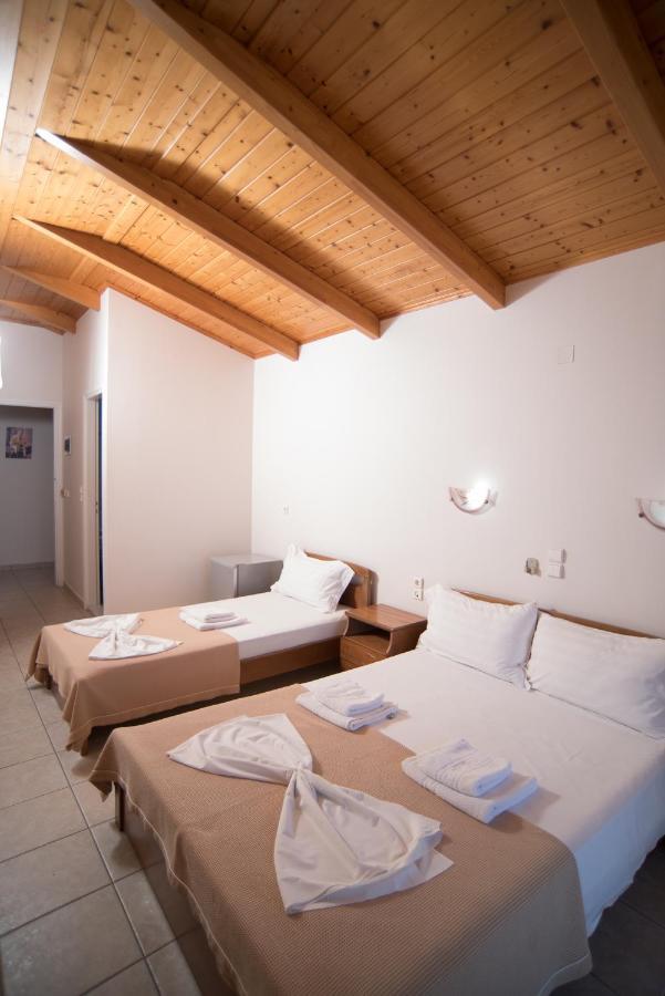 Oasis Hotel Perigiali 외부 사진