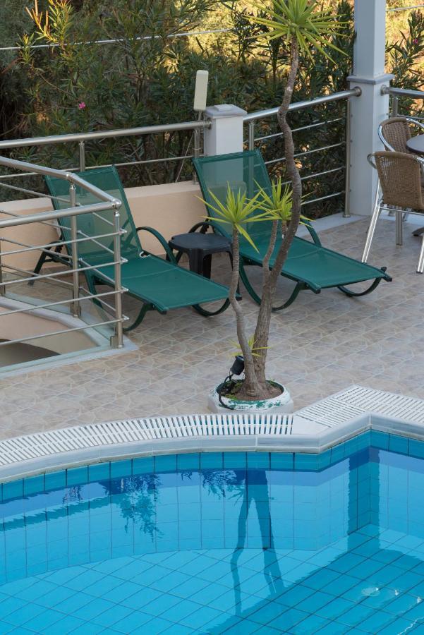Oasis Hotel Perigiali 외부 사진