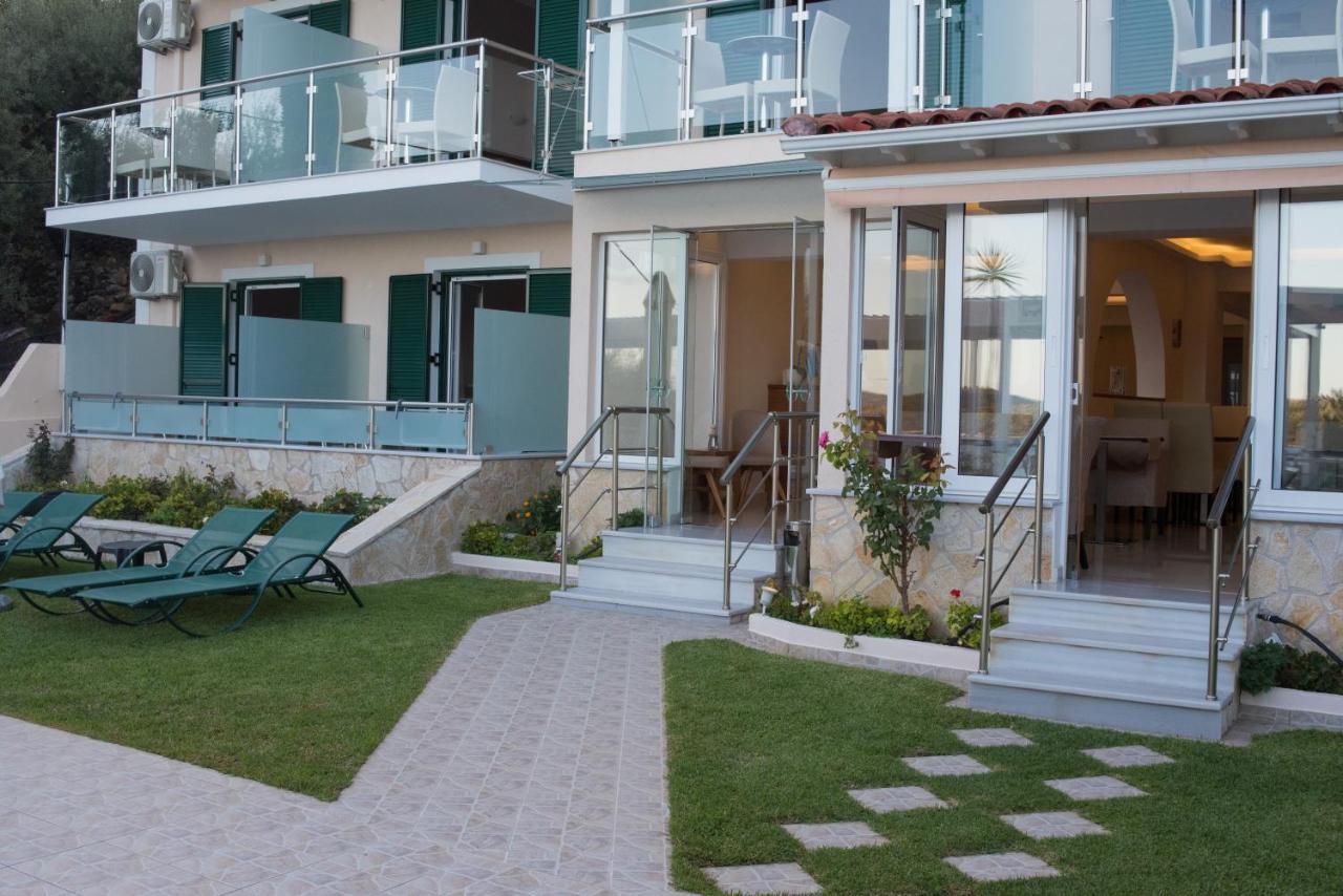 Oasis Hotel Perigiali 외부 사진