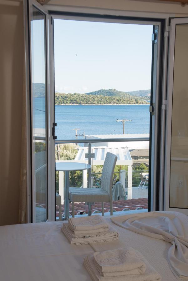 Oasis Hotel Perigiali 외부 사진