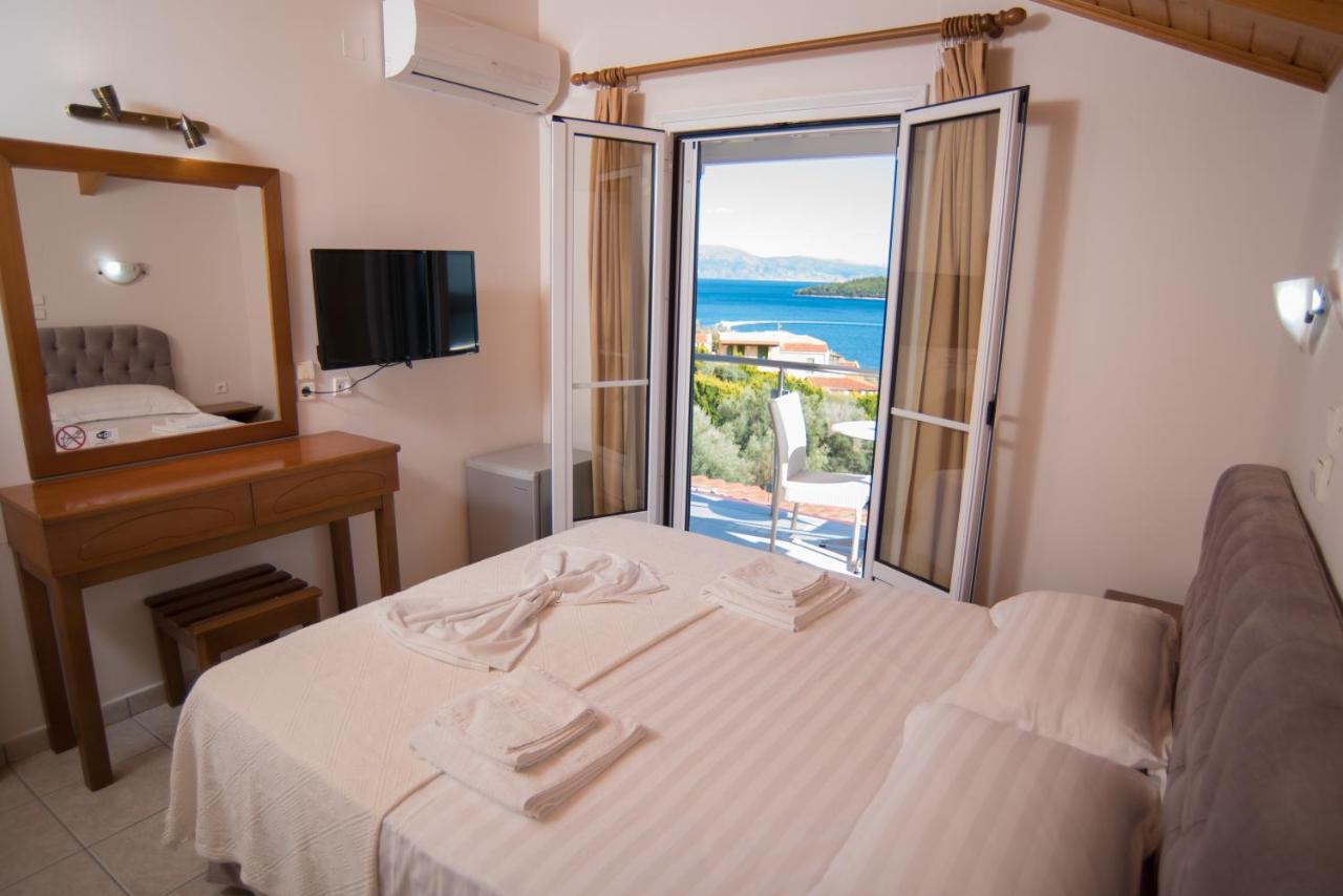 Oasis Hotel Perigiali 외부 사진