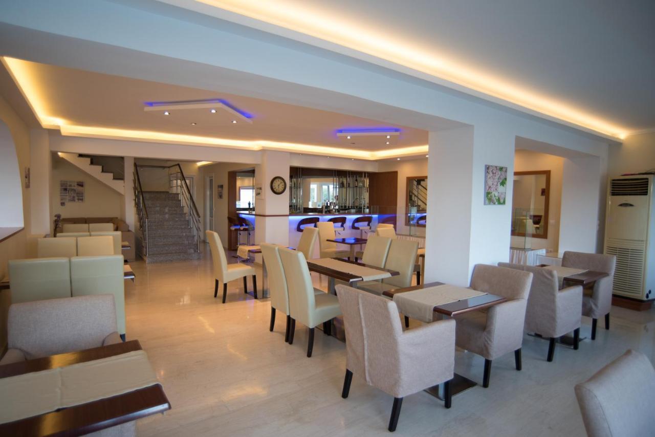 Oasis Hotel Perigiali 외부 사진