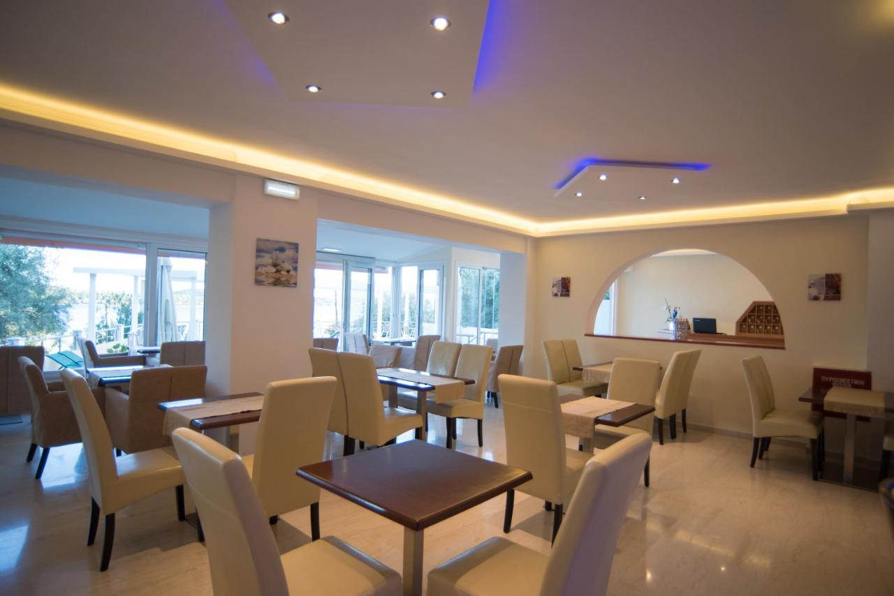 Oasis Hotel Perigiali 외부 사진