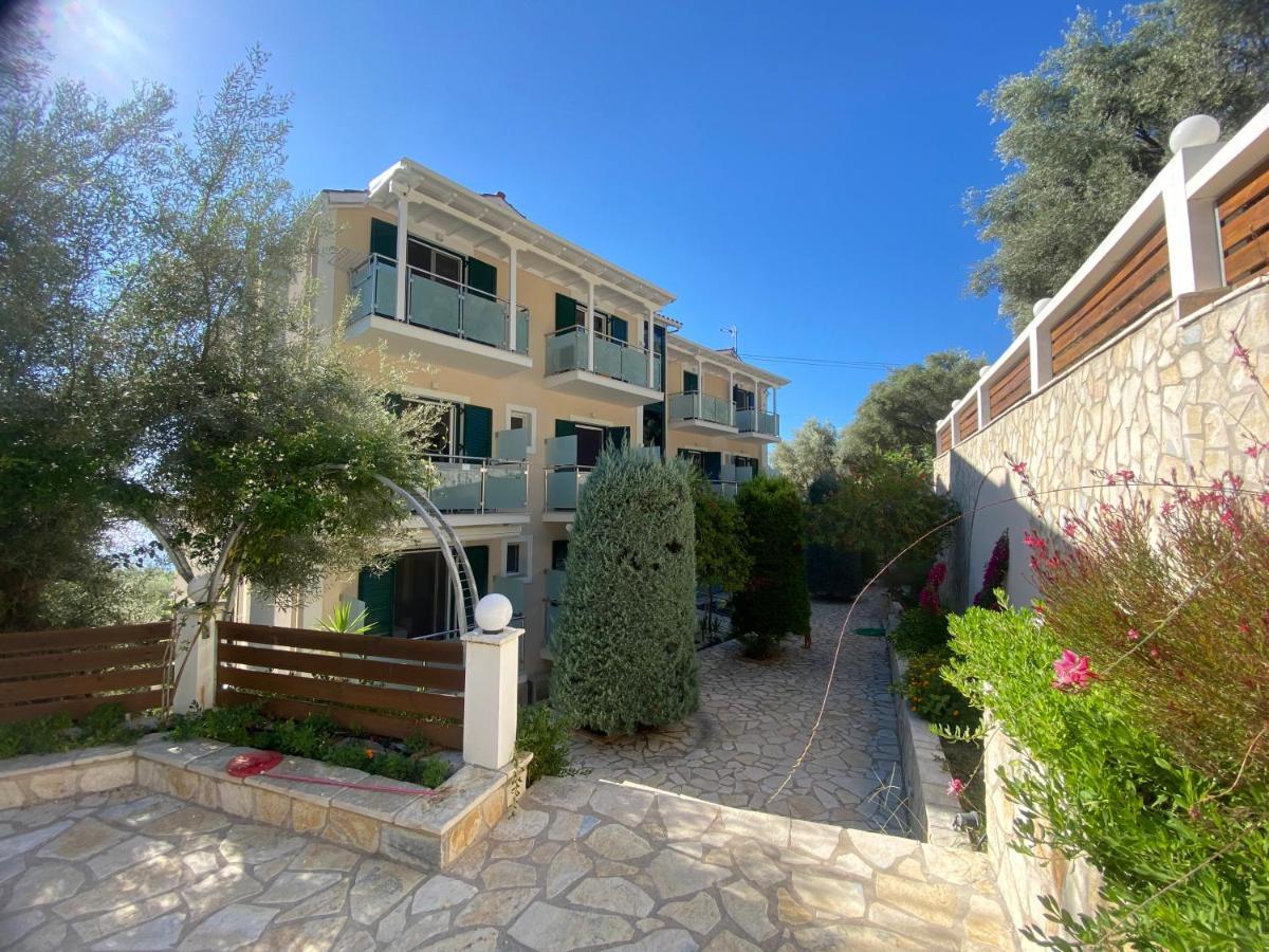 Oasis Hotel Perigiali 외부 사진
